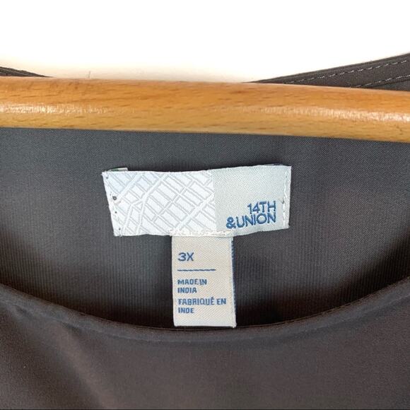 14th & Union Gray Blouse - Picture 3 of 3